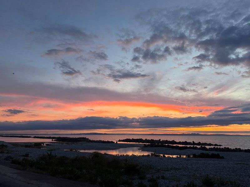 📍Yaezuhama Beach, Toyama.📍Yaezuhama Beach, Toyama.
