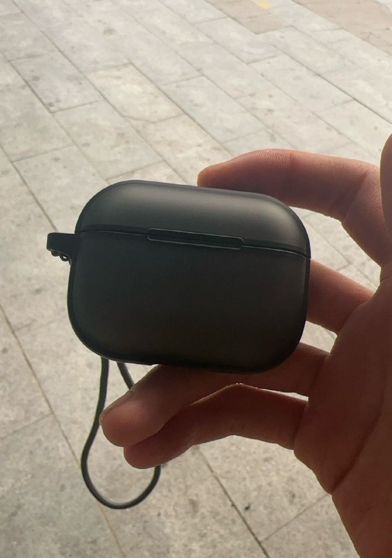 Finally, my Airpods Pro updated its own firware version to the latest 6B32 with adaptive sound mode control during a normal case charging even without myself noticing meanwhile I was about to develope a short writeup on ways to update firmware version manually if Airpods series does not update automatically when there are no viable network connections; but apparently at this phase it is needless.And my Airpods case has finally arrived after an anxious delivery delay wait time just now! #daily #devFinally, my Airpods Pro updated its own firware version to the latest 6B32 with adaptive sound mode control during a normal case charging even without myself noticing meanwhile I was about to develope a short writeup on ways to update firmware version manually if Airpods series does not update automatically when there are no viable network connections; but apparently at this phase it is needless.And my Airpods case has finally arrived after an anxious delivery delay wait time just now! #daily #dev