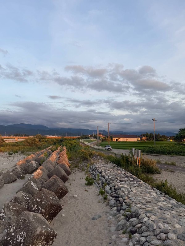 📍Yaezuhama Beach, Toyama.📍Yaezuhama Beach, Toyama.
