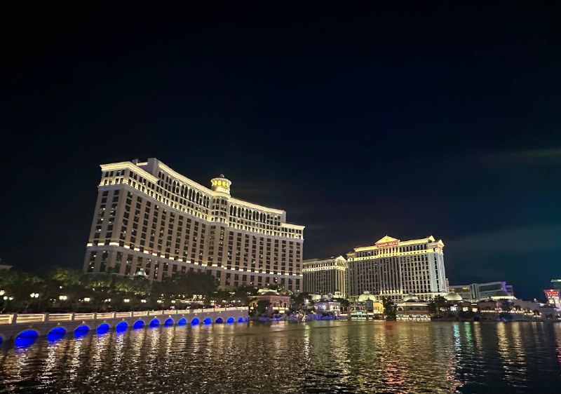 📍 A city of light, luck, and lusk, Vegas, Vegas, Vegas.📍 A city of light, luck, and lusk, Vegas, Vegas, Vegas.