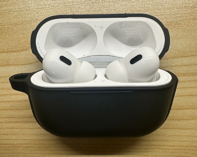 Finally, my Airpods Pro updated its own firware version to the latest 6B32 with adaptive sound mode control during a normal case charging even without myself noticing meanwhile I was about to develope a short writeup on ways to update firmware version manually if Airpods series does not update automatically when there are no viable network connections; but apparently at this phase it is needless.And my Airpods case has finally arrived after an anxious delivery delay wait time just now! #daily #devFinally, my Airpods Pro updated its own firware version to the latest 6B32 with adaptive sound mode control during a normal case charging even without myself noticing meanwhile I was about to develope a short writeup on ways to update firmware version manually if Airpods series does not update automatically when there are no viable network connections; but apparently at this phase it is needless.And my Airpods case has finally arrived after an anxious delivery delay wait time just now! #daily #dev